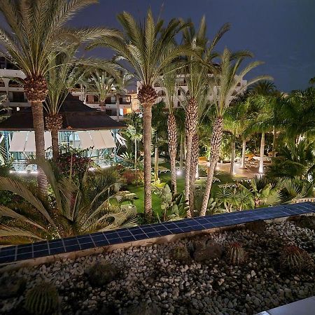 Studio No 2 Just 100 To Beach And Sea, Large Terrace, Heated Pool, Wifi, Aircondition For A Fee Playa de las Américas Exterior foto