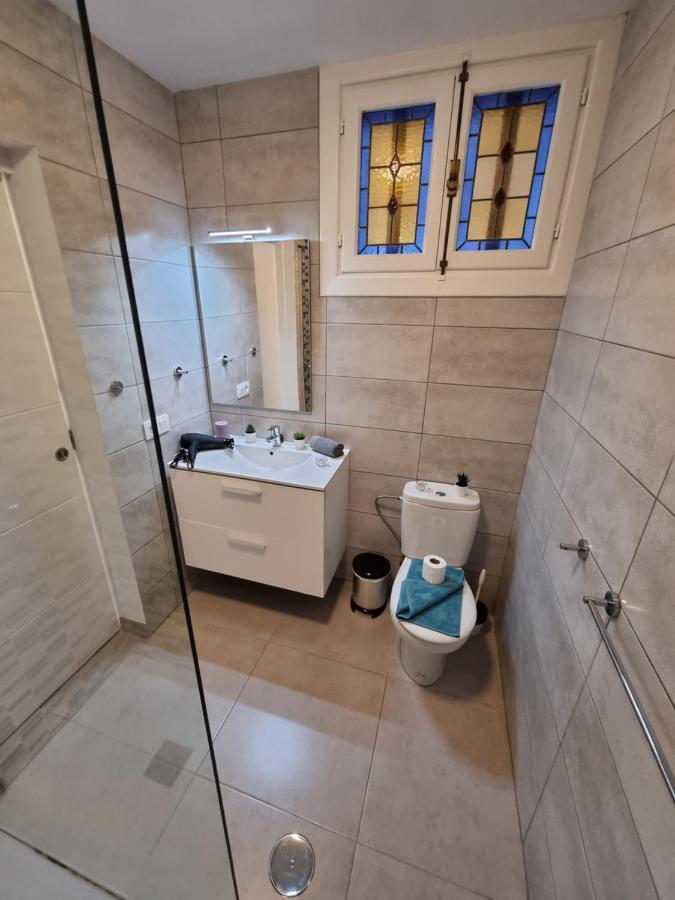 Studio No 2 Just 100 To Beach And Sea, Large Terrace, Heated Pool, Wifi, Aircondition For A Fee Playa de las Américas Exterior foto